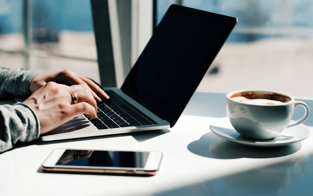 The Office Slouch – Improving your desk posture